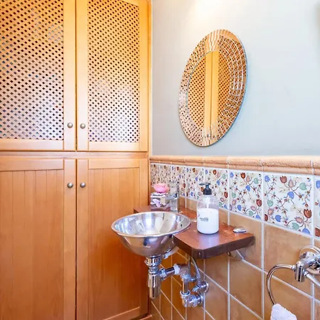 Casa Jardines Del Sol - G6 *